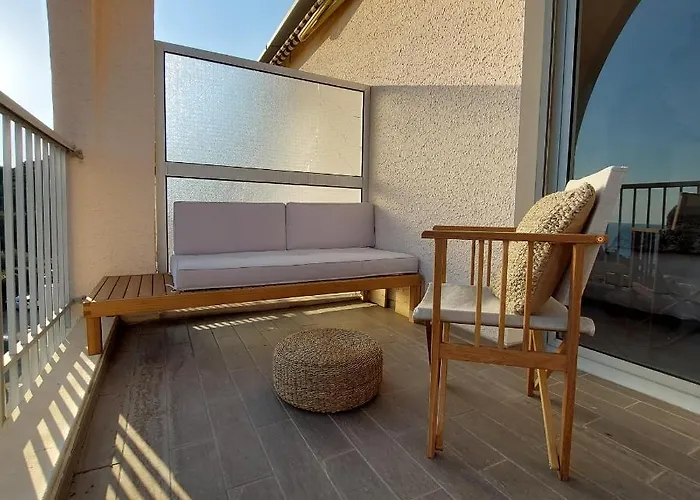 Un Balcon Sur La Apartament *